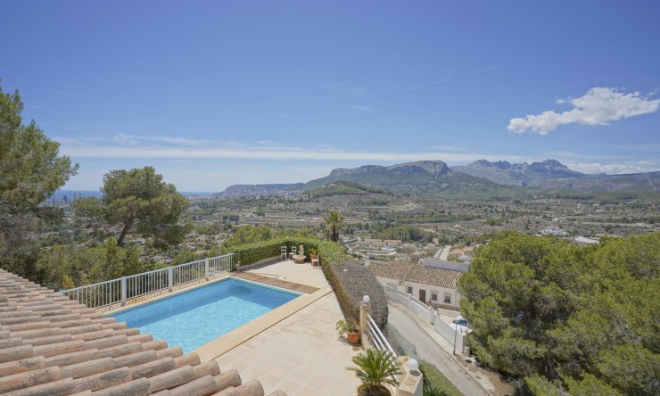 Revente - Villa -
Calpe - La Empedrola