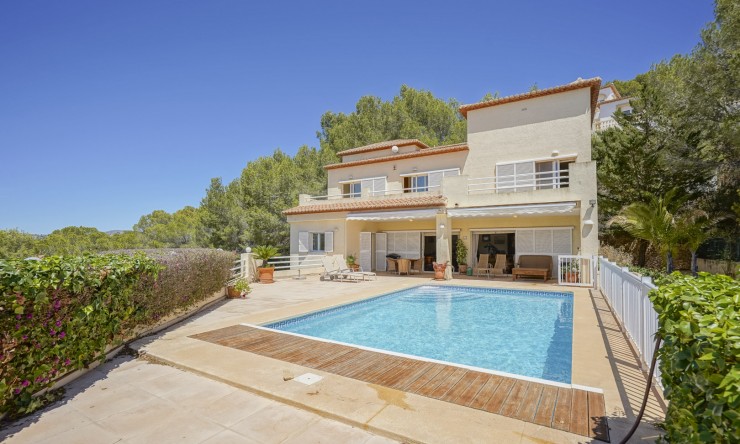 Revente - Villa -
Calpe - La Empedrola