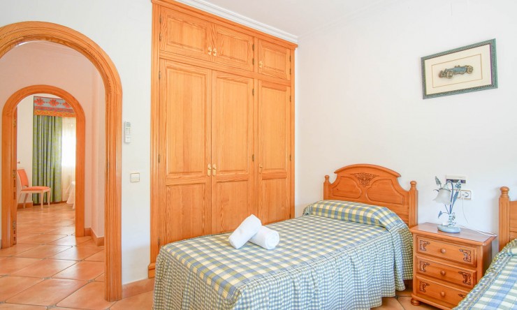 Resale - Villa -
Benissa - Fustera