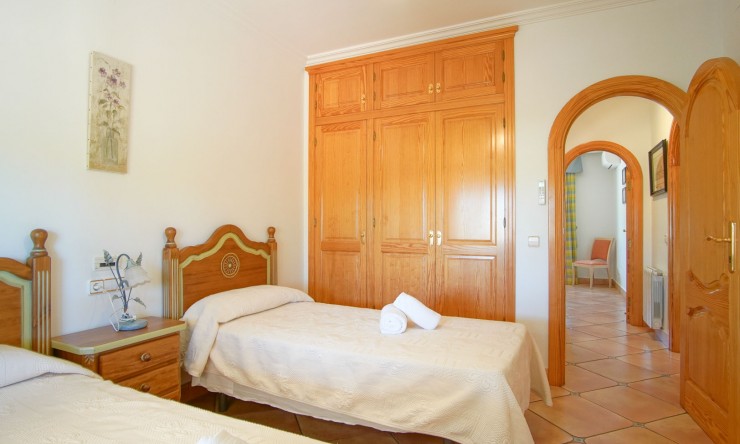 Resale - Villa -
Benissa - Fustera