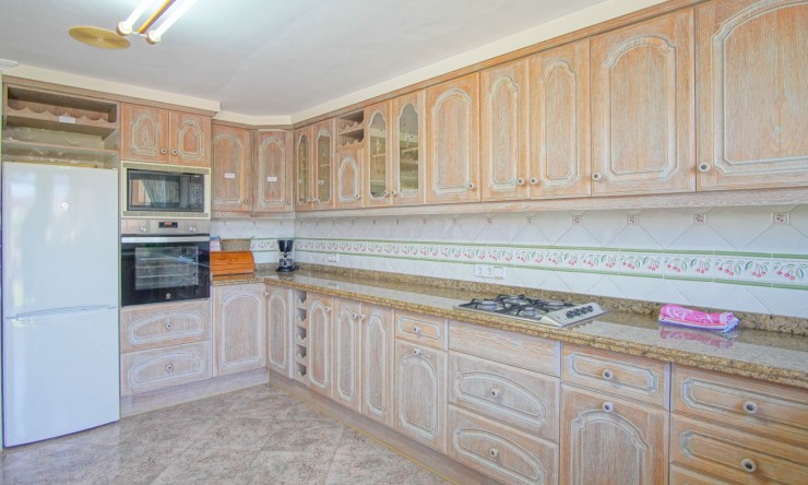 Resale - Villa -
Benissa - Fustera