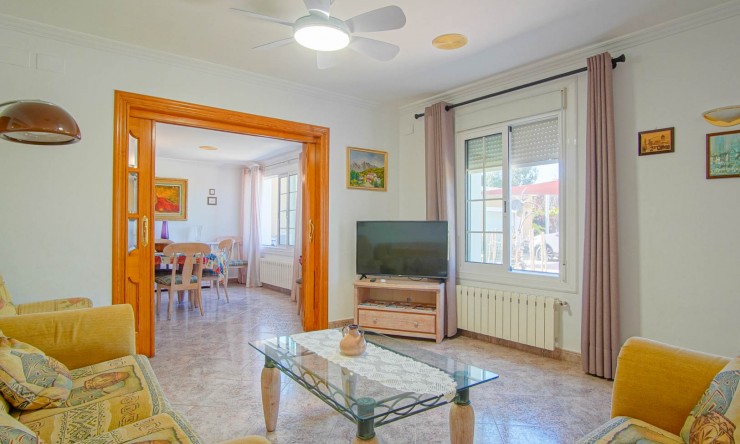 Resale - Villa -
Benissa - Fustera