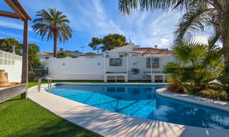 Reventa - Villa -
Jávea - Tosalet