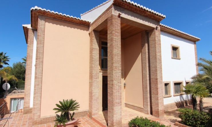 Resale - Villa -
Jávea - Puerta Fenicia