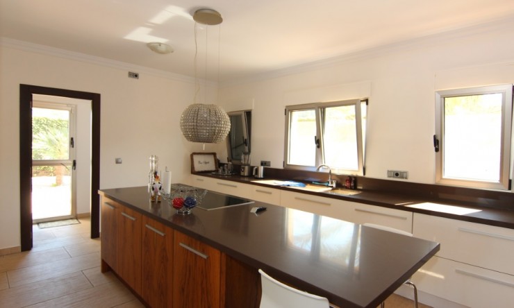 Resale - Villa -
Jávea - Puerta Fenicia