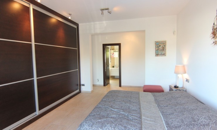 Resale - Villa -
Jávea - Puerta Fenicia