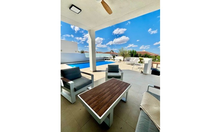 Nowe budownictwo - Willa -
Benijofar