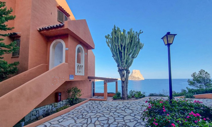 Resale - Villa -
Calpe - La manzanera