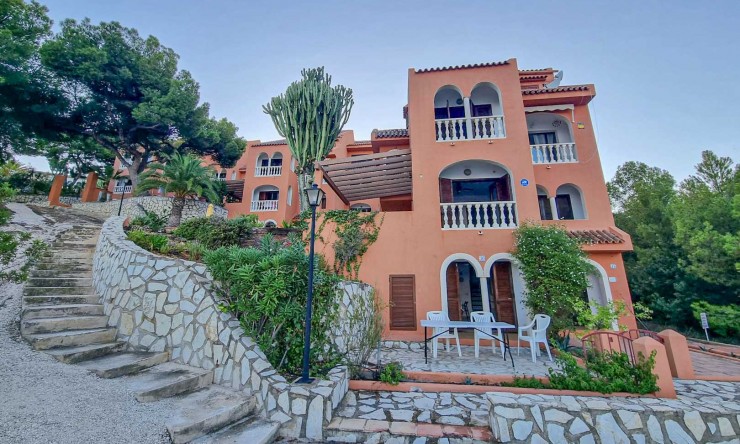 Resale - Villa -
Calpe - La manzanera