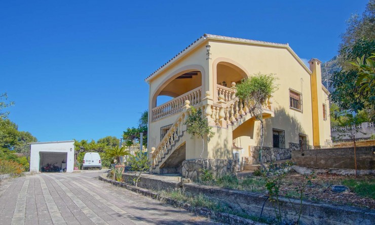 Resale - Villa -
Denia - Campusos