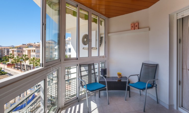 Revente - Appartement -
Albir