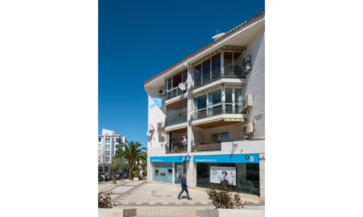 Revente - Appartement -
Albir