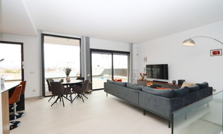 Herverkoop - Villa -
Finestrat