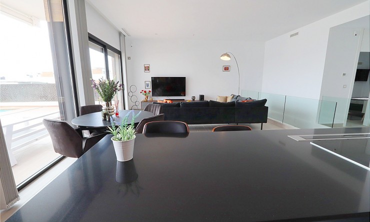 Herverkoop - Villa -
Finestrat