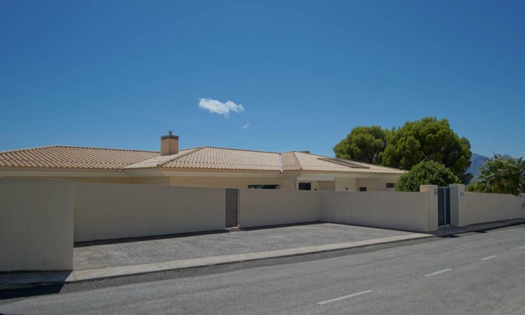 Resale - Villa -
Altea - Sierra de Altea