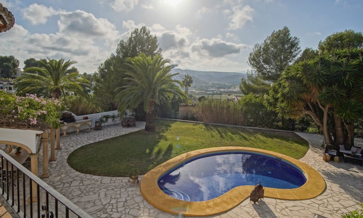 Resale - Villa -
Moraira - Paichi