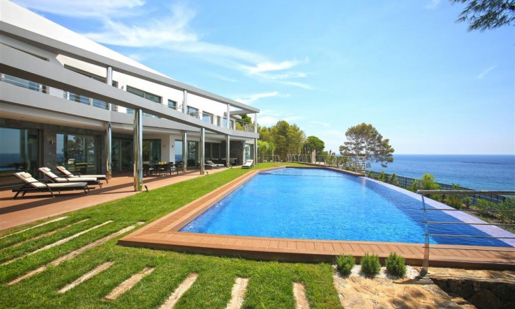 Resale - Villa -
Altea