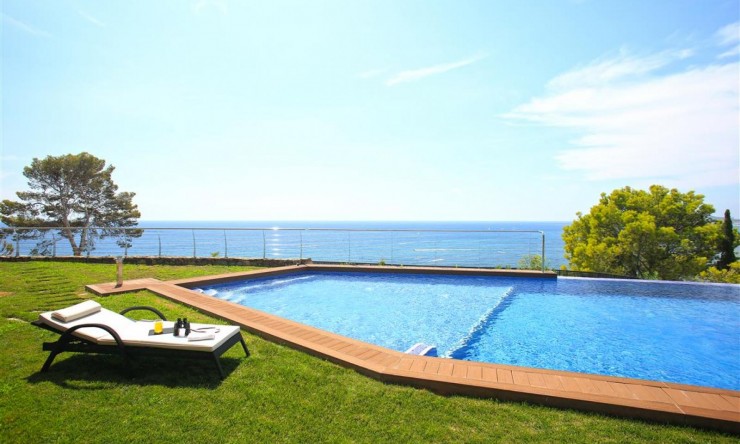 Resale - Villa -
Altea