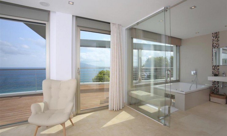 Resale - Villa -
Altea