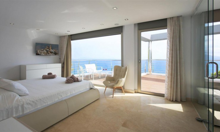 Resale - Villa -
Altea