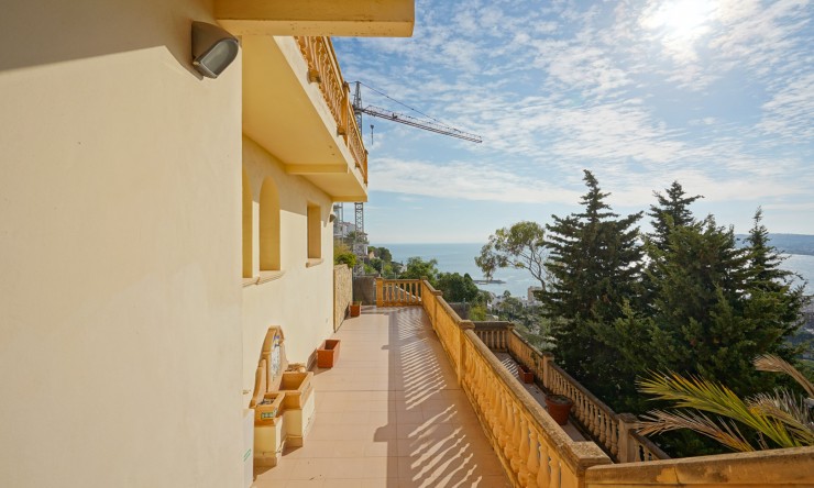 Resale - Villa -
Jávea - La Corona