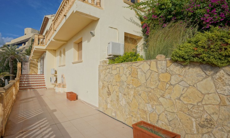 Resale - Villa -
Jávea - La Corona