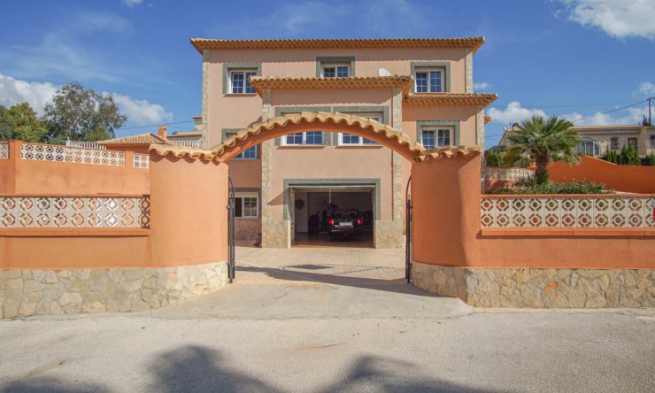 Resale - Villa -
Calpe - Partida La Calalga