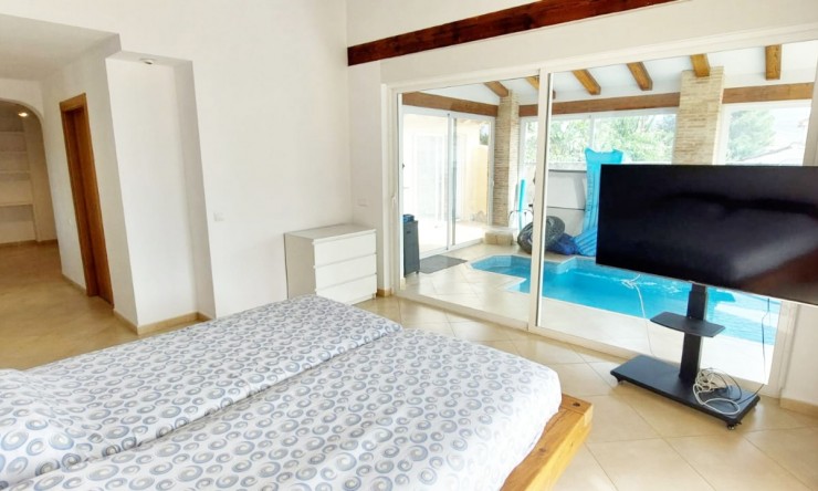 Rynek Wtórny - Willa -
Busot