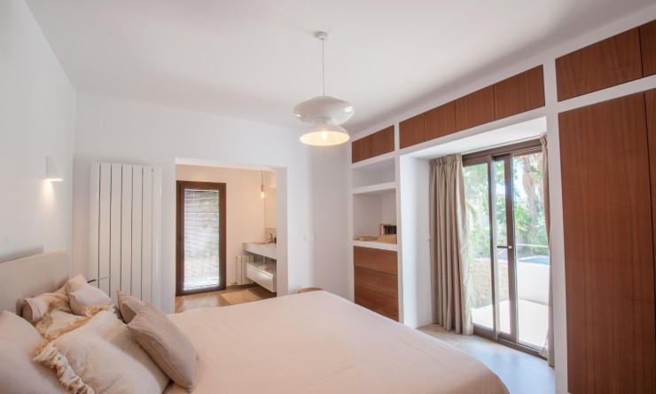Herverkoop - Villa -
Moraira