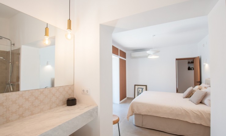 Herverkoop - Villa -
Moraira