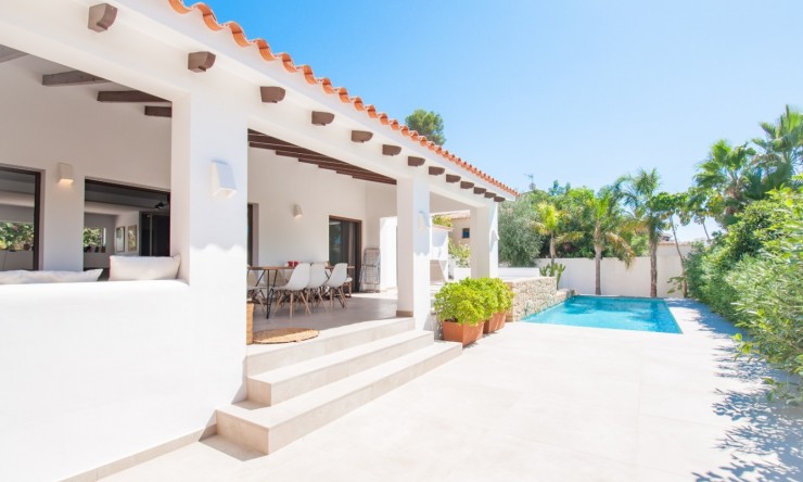 Herverkoop - Villa -
Moraira