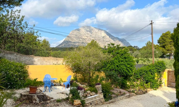 Herverkoop - Villa -
Jávea - Las Planas