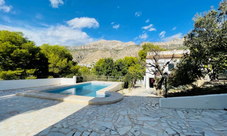 Resale - Villa -
Altea la Vella - Altea