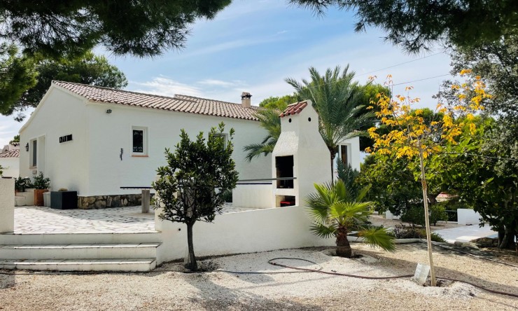 Resale - Villa -
Altea la Vella - Altea