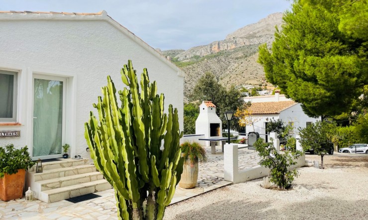 Resale - Villa -
Altea la Vella - Altea