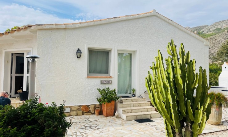 Resale - Villa -
Altea la Vella - Altea