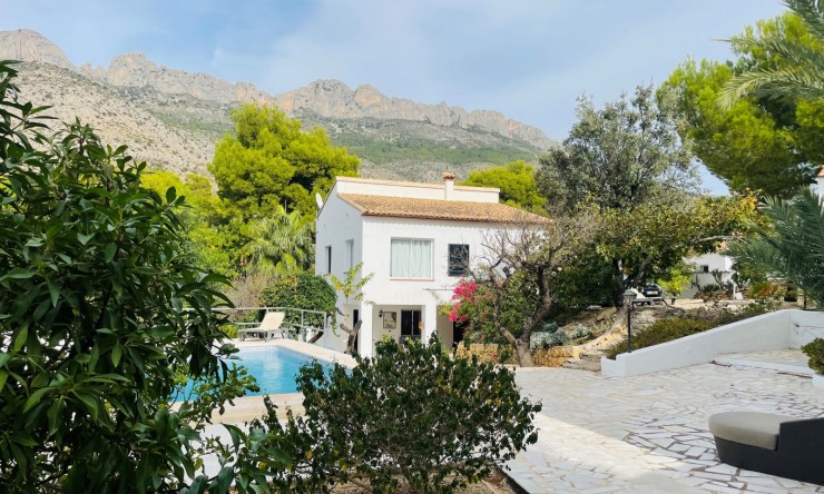 Resale - Villa -
Altea la Vella - Altea