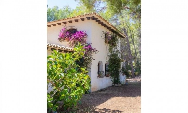 Resale - Villa -
Altea la Vella - Altea