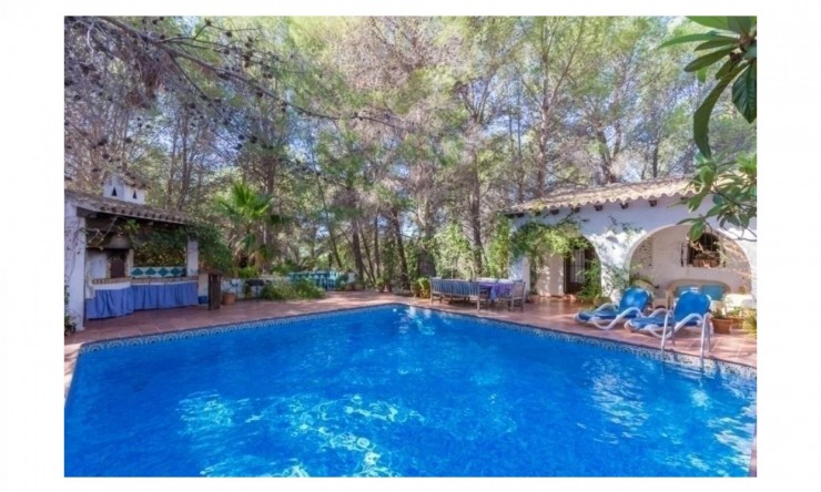 Resale - Villa -
Altea la Vella - Altea