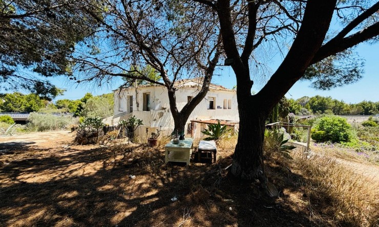 Resale - Villa -
Altea la Vella - Altea