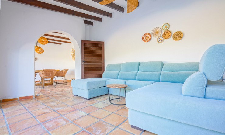 Resale - Villa -
Jávea - La Lluca