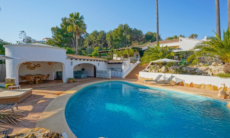 Resale - Villa -
Jávea - La Lluca