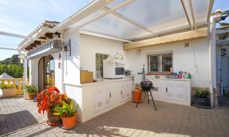 Resale - Villa -
Benissa - La Fustera