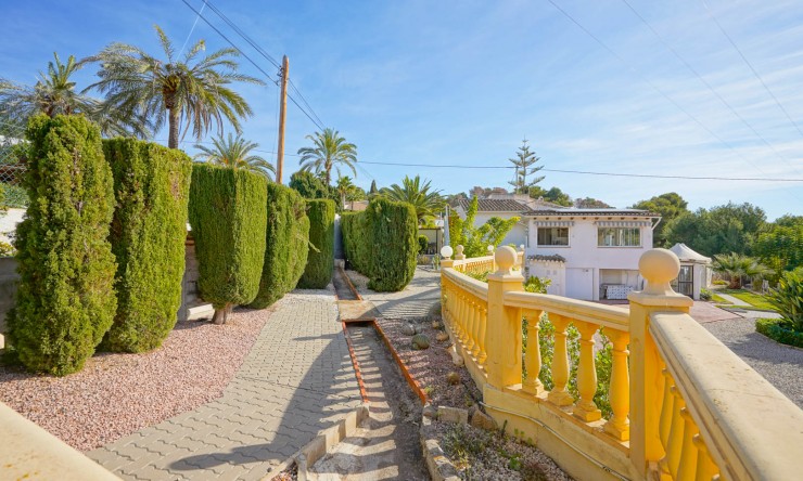 Resale - Villa -
Benissa - La Fustera