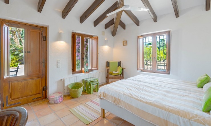 Resale - Villa -
Jávea - Tossals