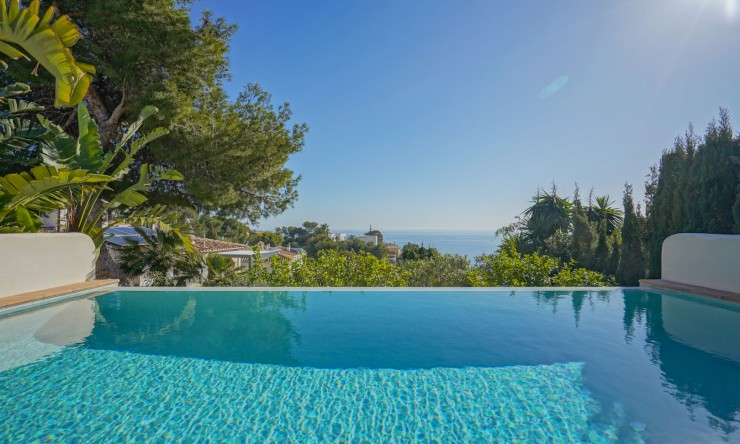 Resale - Villa -
Jávea - La Granadella