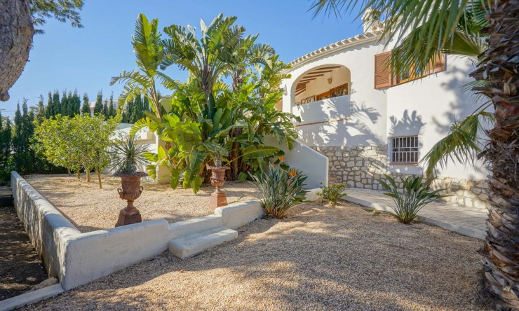 Resale - Villa -
Jávea - La Granadella