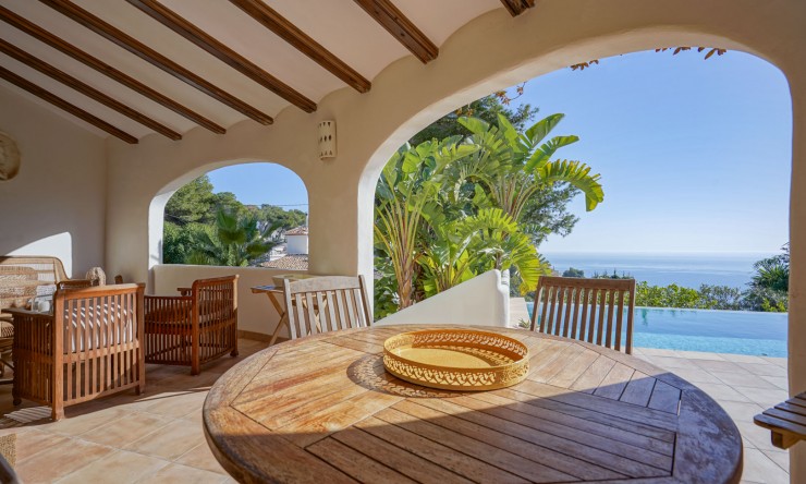 Resale - Villa -
Jávea - La Granadella