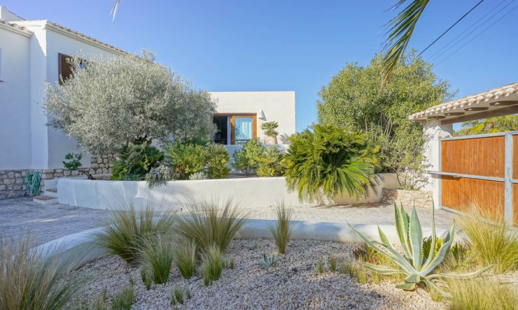 Resale - Villa -
Jávea - La Granadella