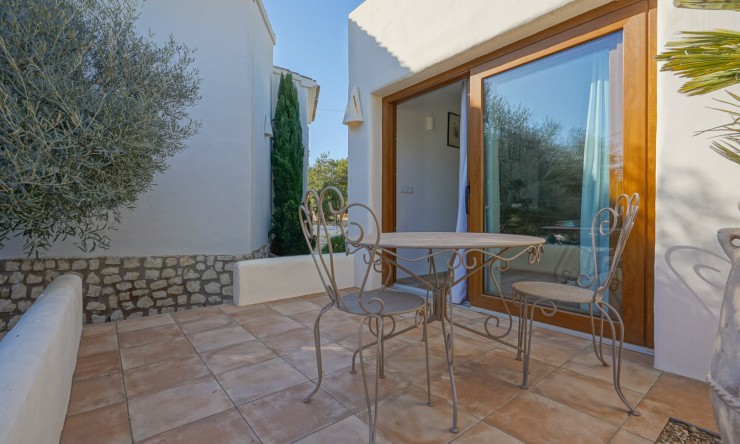 Resale - Villa -
Jávea - La Granadella